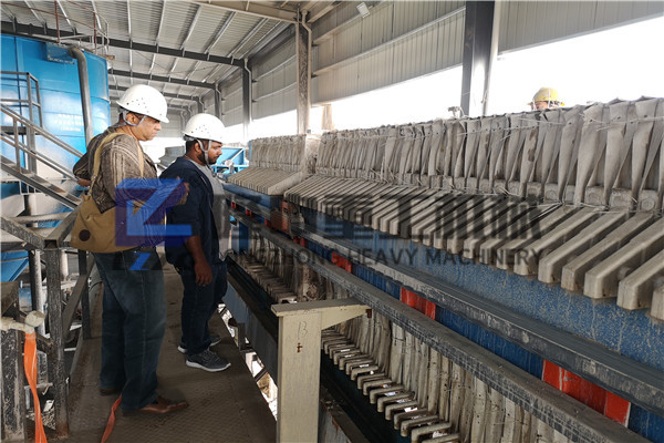 洛陽污泥脫水機(jī)械廠家--隆中重工的板框壓濾機(jī)