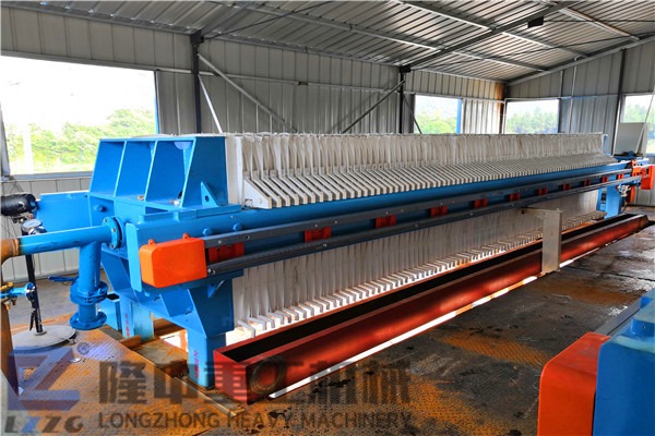 環(huán)保機(jī)制砂生產(chǎn)線用污泥壓濾機(jī)靠譜嗎？